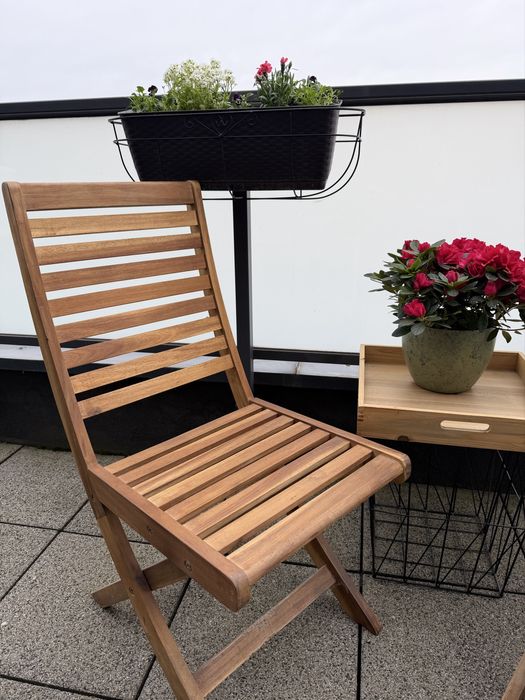 Sprzedam krzesla ogrodowe.