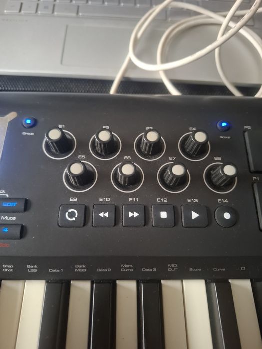 Teclado controlador MIDI M-audio axiom 25