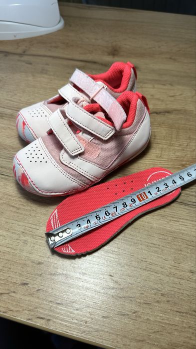 Кросівки стан нових