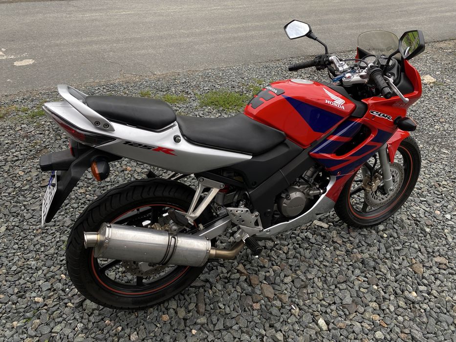 Honda cbr 125 2005 rok