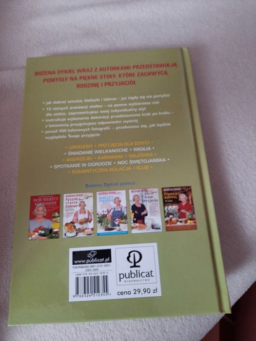 Jak zastawić i udekorować stół