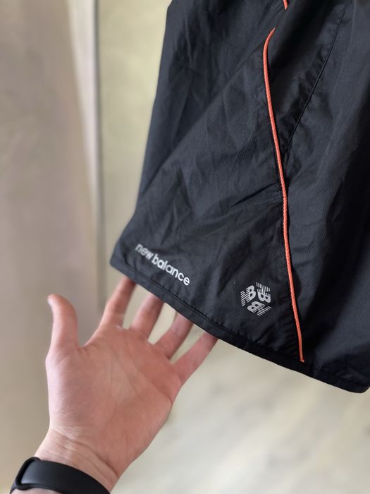 Спортивні шорти new balance: технологічна тканина та яскравий дизайн