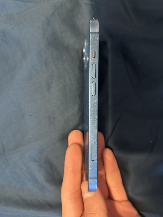 Apple iPhone 13 Niebieski - stan bardzo dobry, (Bateria 71%)