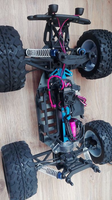 Model rc Jamara Ice Tiger bezszczotkowy.