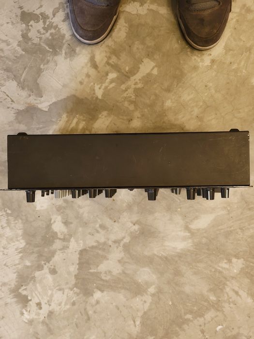 Mesa de Mistura DJ Behringer DJX750 - Profissional com Efeitos Digitai