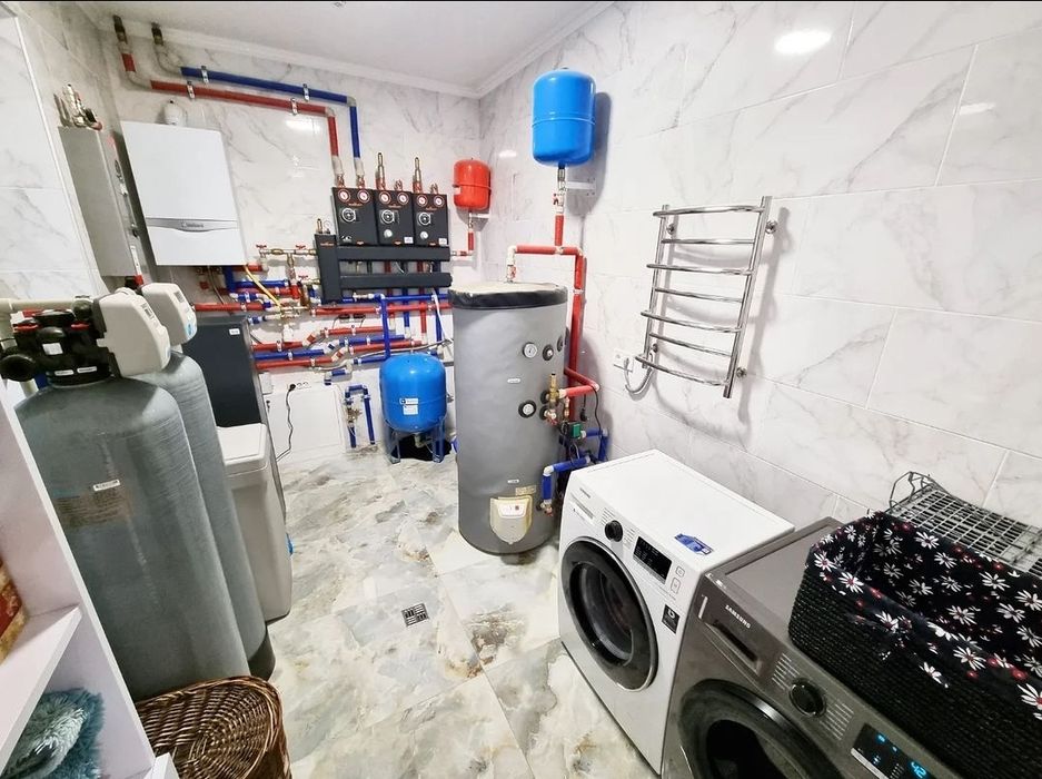 Якісний будинок 250м новий ремонт гараж басейн с Софіївська Борщагівка