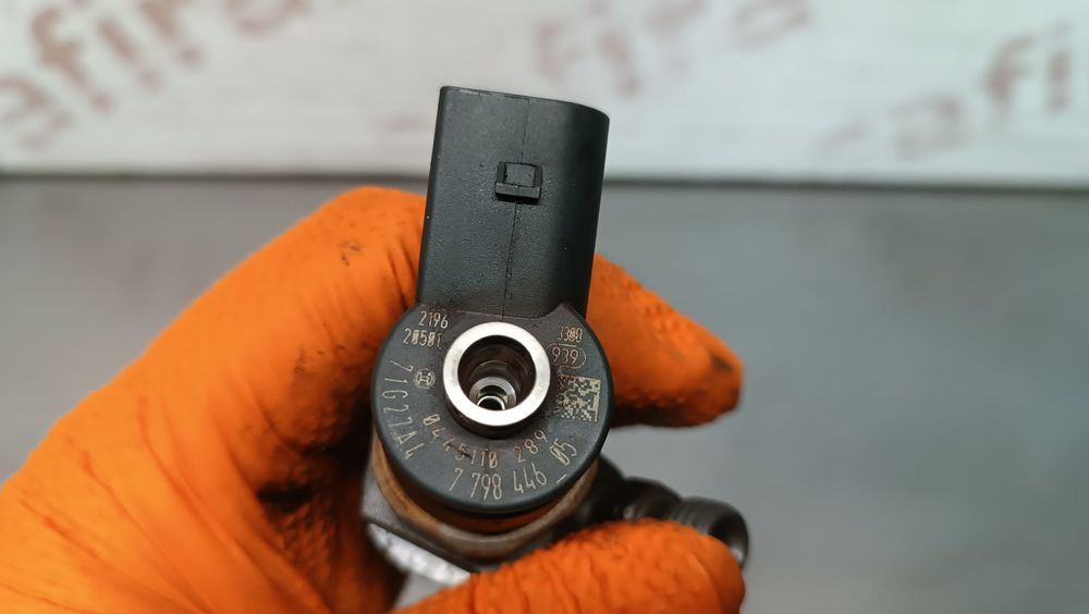Injetor BMW 1 N47 D20 C - 779844605