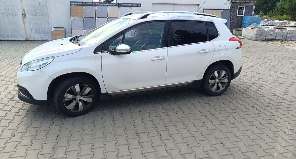 Peugeot 2008 Benzyna 1.2 2013r Stan bdb Zadbany Bez wkładu.