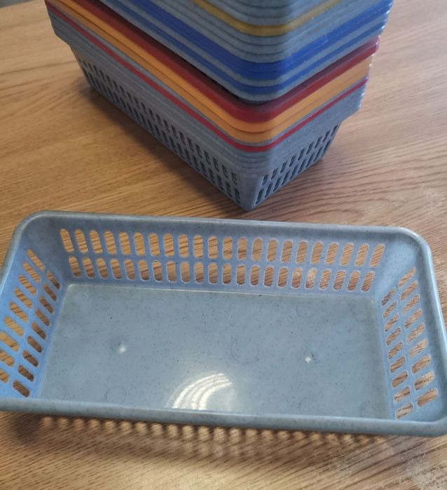 Koszyczki plastikowe różne kolory