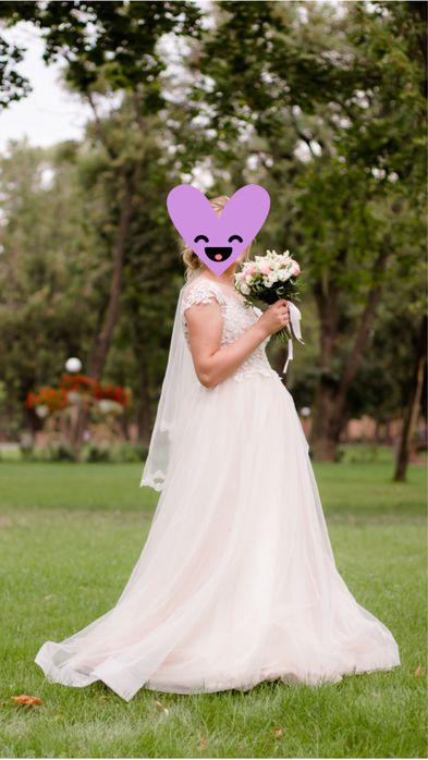 Продам весільну сукню не дорого !