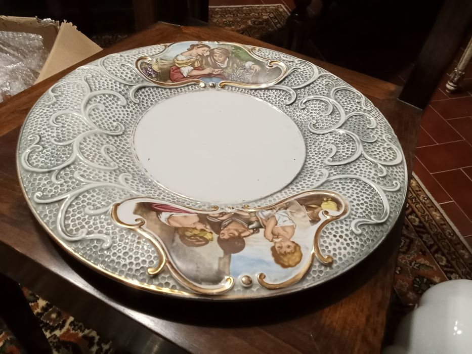 várias terrinas antigas