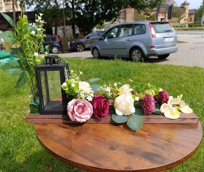 Stroik na grób deska drewno 60cm - kompozycja na cmentarz ze zniczem