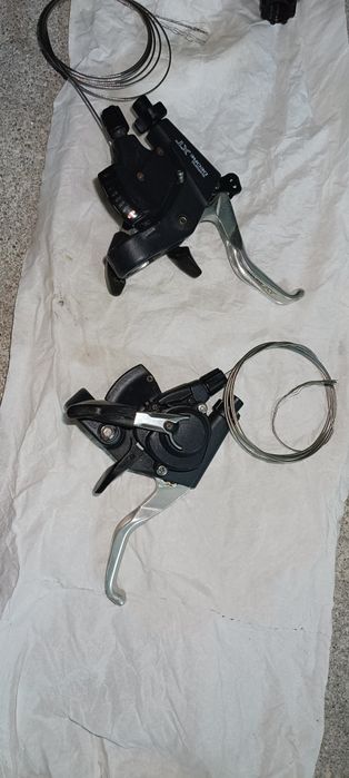 Manetes integradas Shimano XT