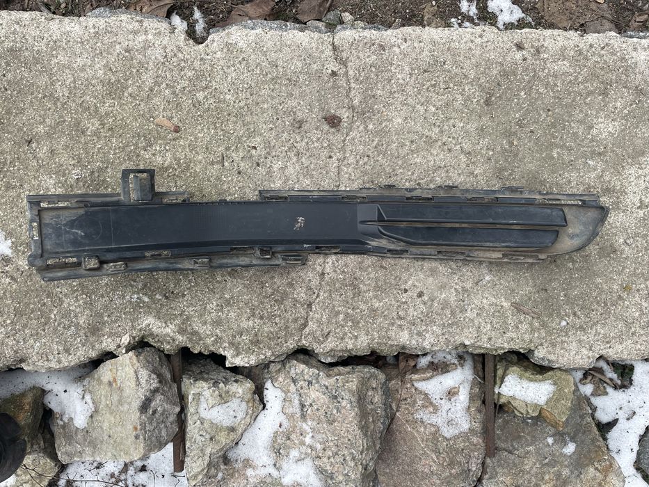 Продам Решітка бампера права volkswagen t6 multivan 7e0807490