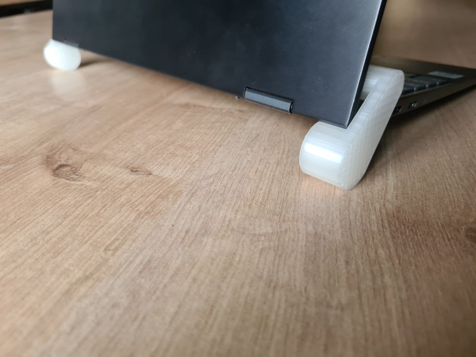 Stopki, nózki, chłodzenie laptopa