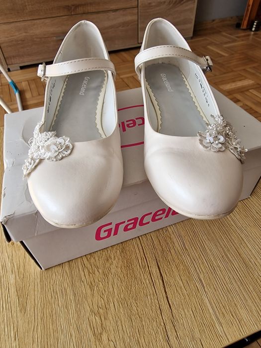 Baleriny  białe,  buty komunijne