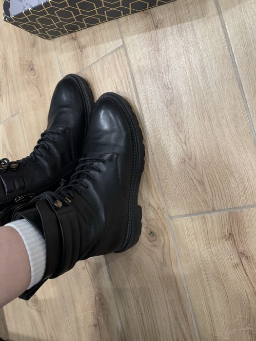 Чоботи шкіряні чорні