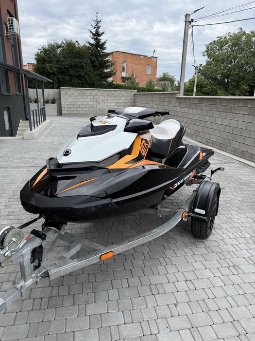 BRP   GTR     215