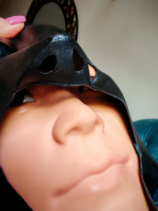 maska lateksowa LaTeX gumowa czarna  Batman uniwersalna