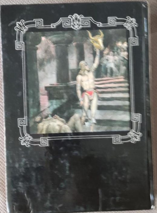 Мэри Рино, Тезей