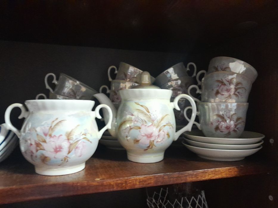 Продам набор чашек