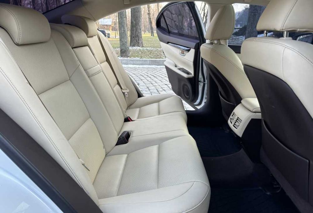 Трансфер таксі Київ -  Варшава, Краків, Кишинів, Вроцлав, Жешув трансф