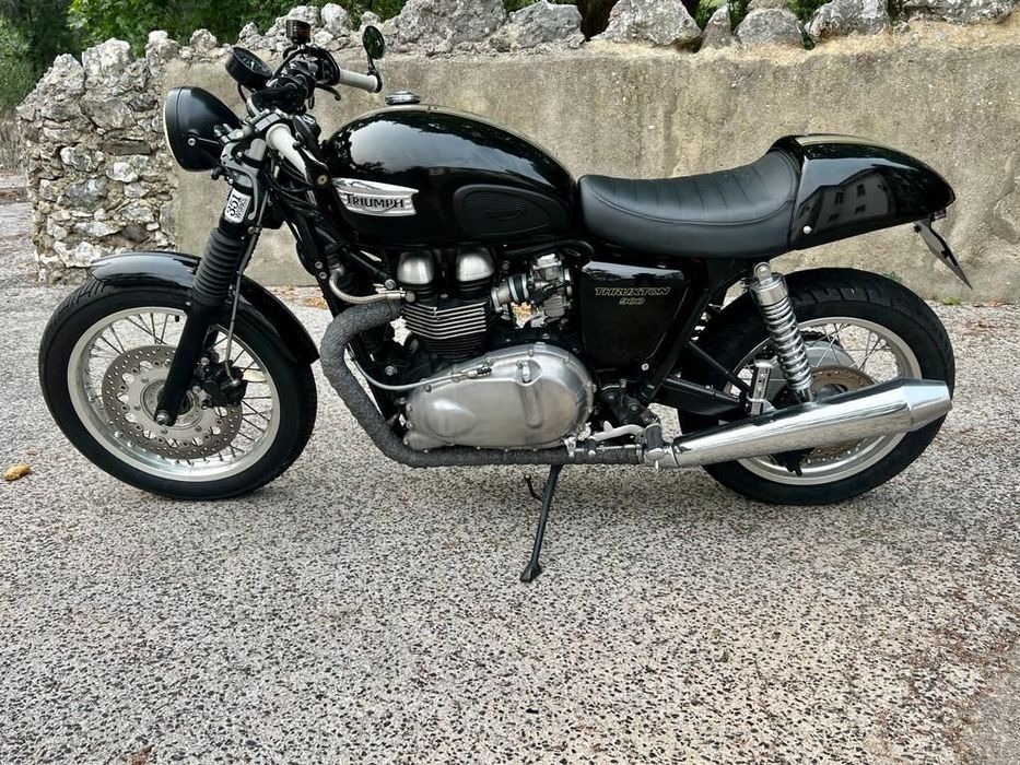 Triumph Thruxton CAFE RACER