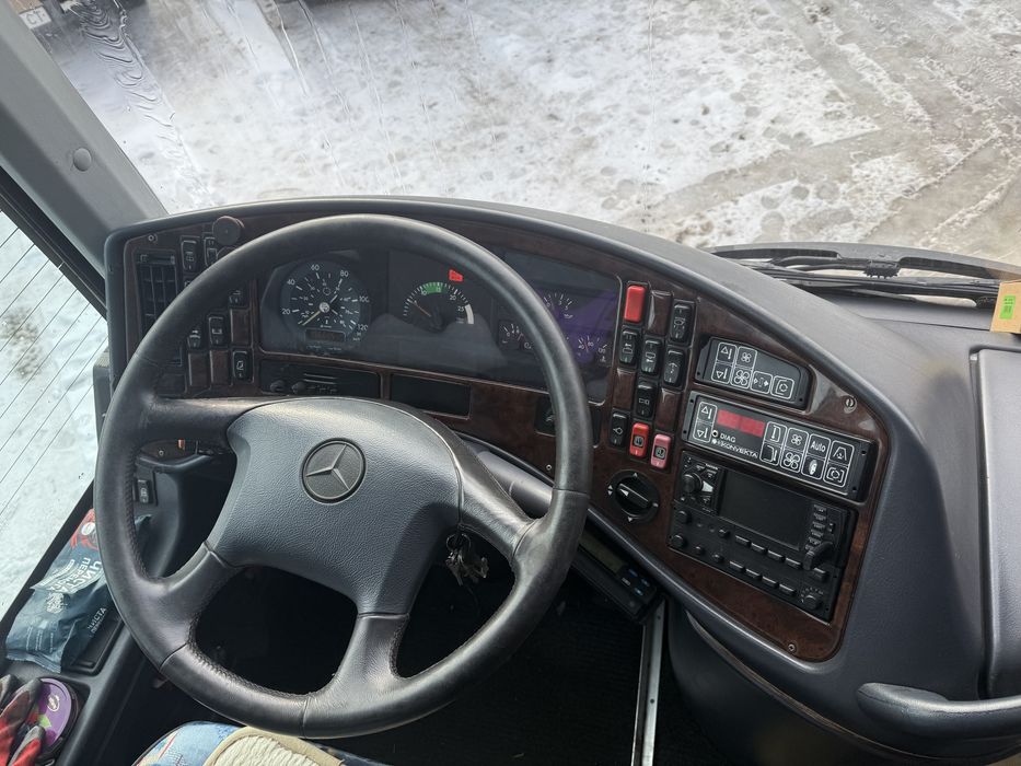 Mercedes  Tourismo 1995 рік  53місця автобус