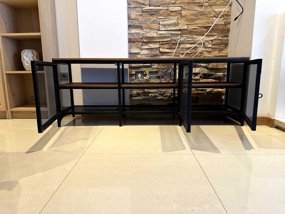 Móvel TV IKEA Fjällbo — impecável