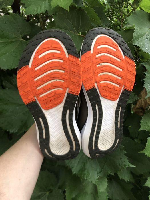 Кроссовки Adidas