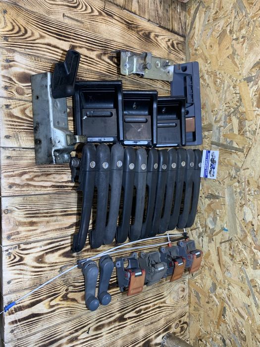 Ручка дверей  Mercedes Sprinter Volkswagen LT замок