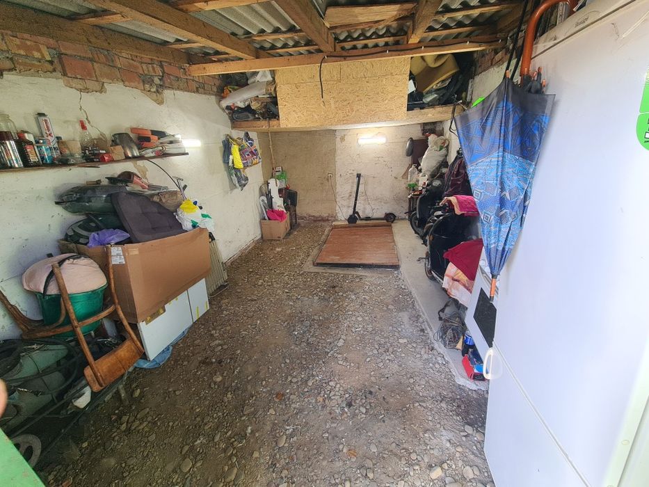 Продам гараж 6X4 кооперативі номер 1 за жд вокзалом