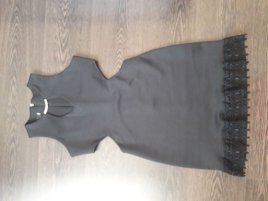 Чорне/біле плаття