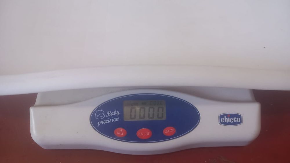 Електронні ваги для немовлят Chicco Baby Scale