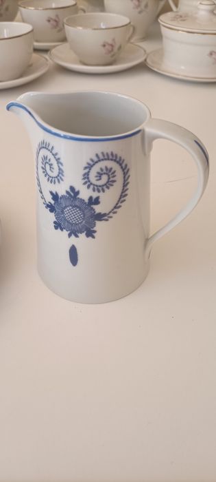 Conjunto de chávena+leiteira