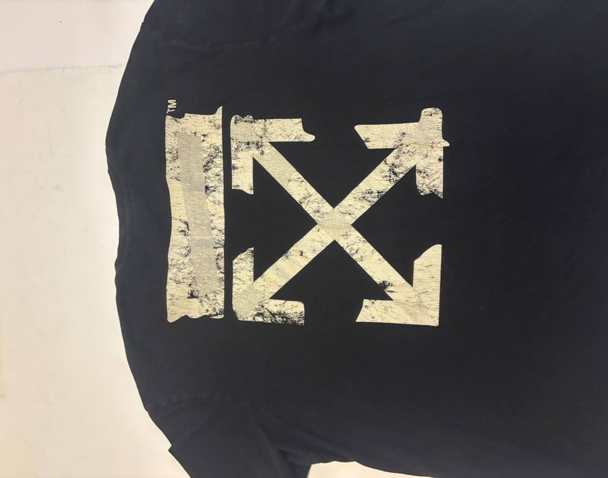 футболка від off white