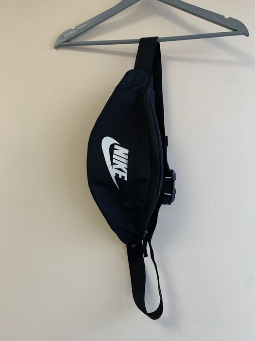 Бананка від Nike