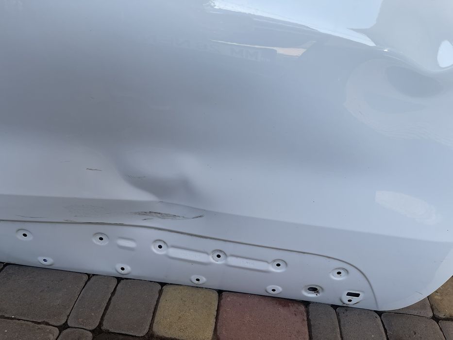 Двері багажника Renault Expresso