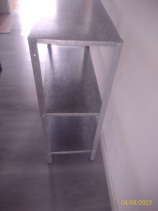 Estante metal cor cinza ideal para Organizar