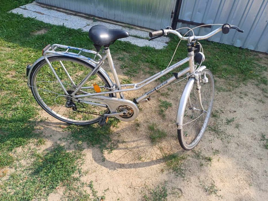 Sprzedam rower damkę 28