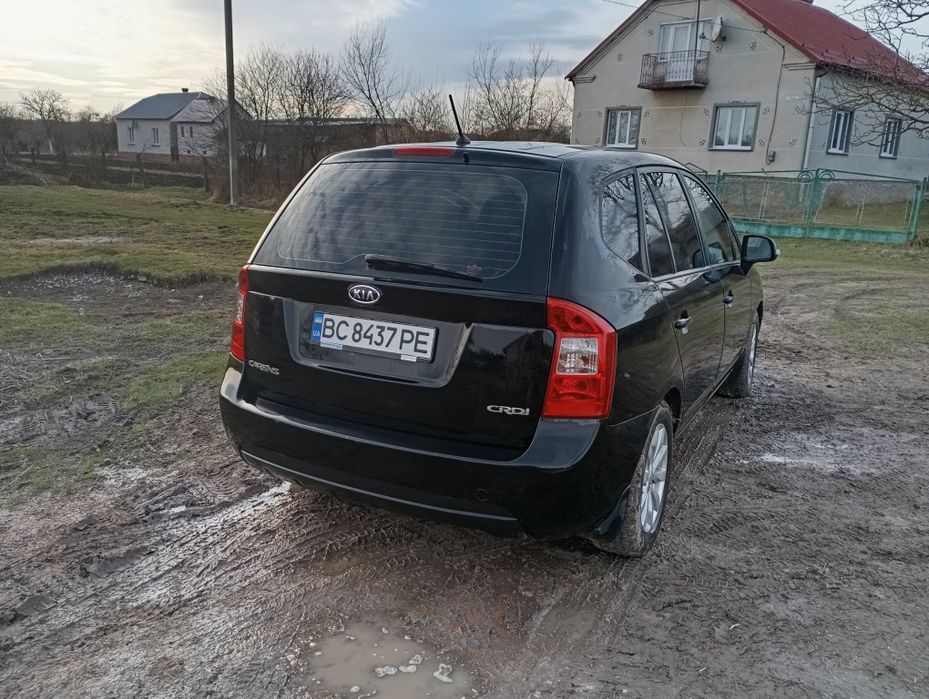 Кіа Каренс 2010р.Омін.