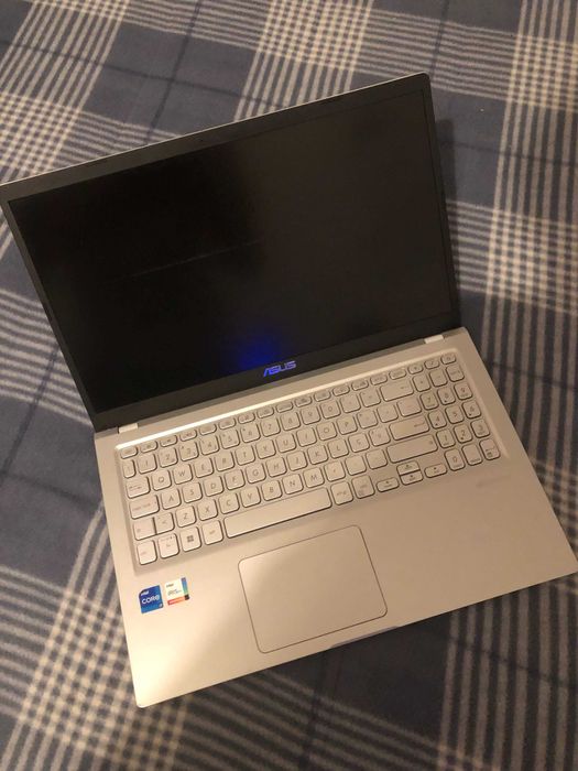 Portátil ASUS (15.6'' - Intel Core i7-1165G7 - RAM: 16 GB - 512 GB SSD