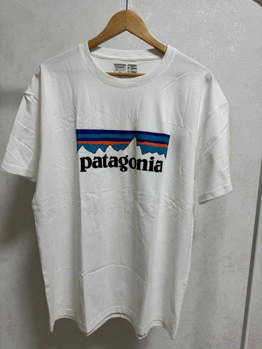 Футболка патагонія біла чоловіча футболка