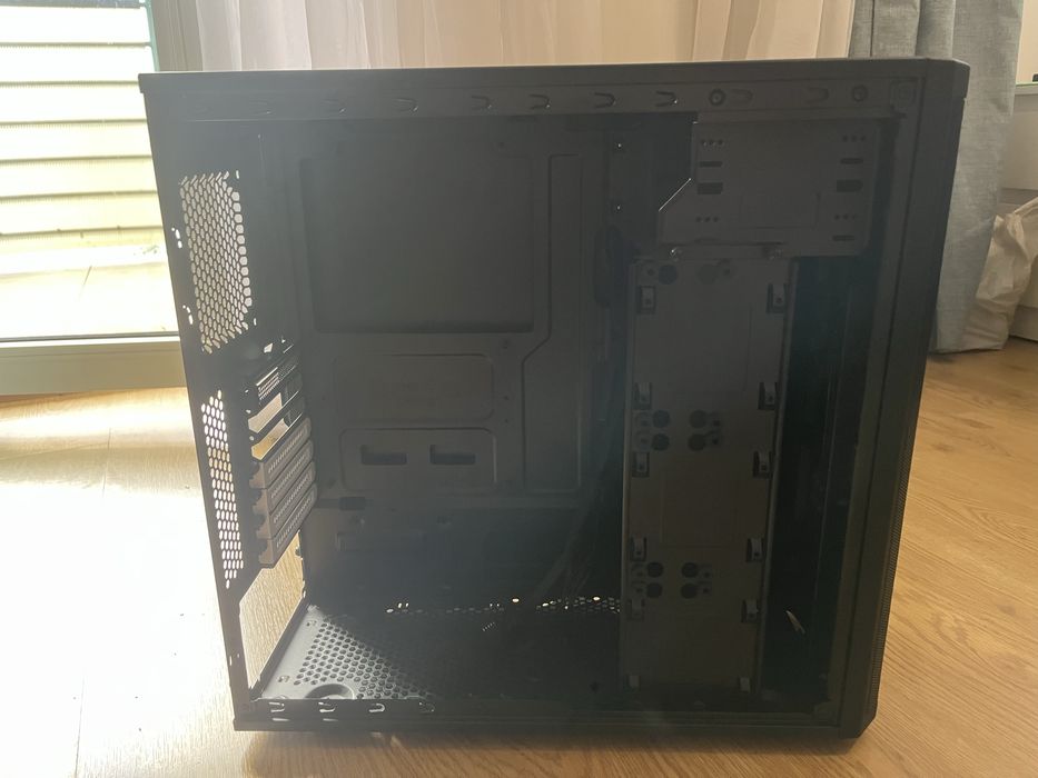 Fractal Design Core 2500 obudowa ATX