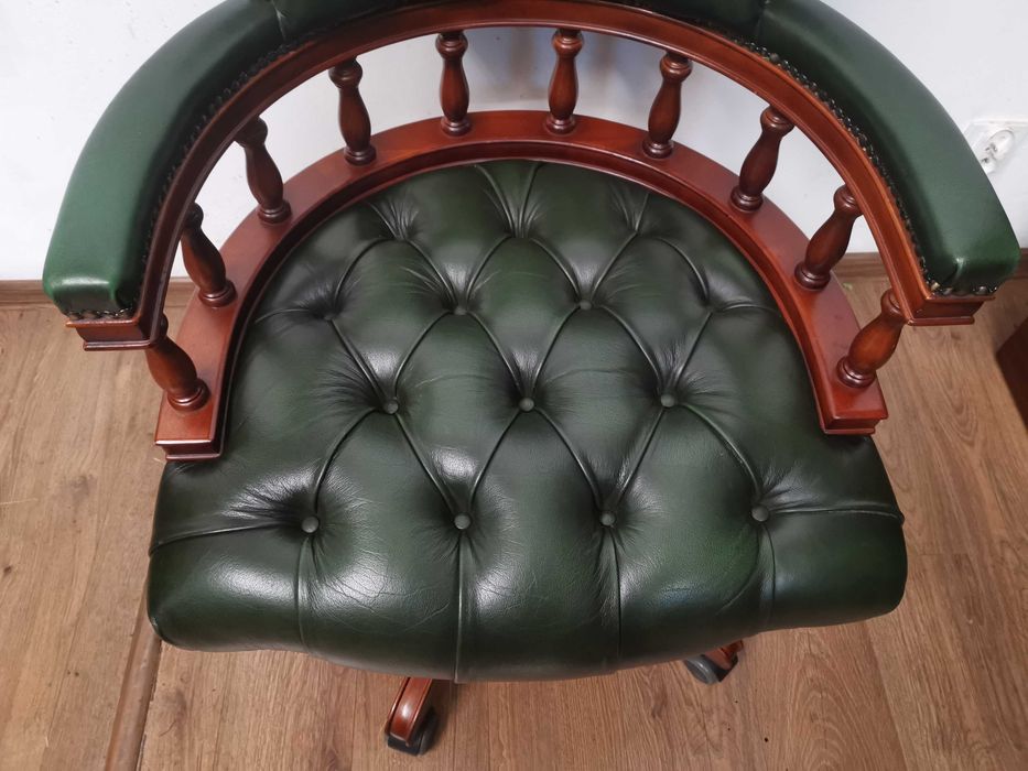 Gabinetowy FOTEL chesterfield kapitański 879/2025