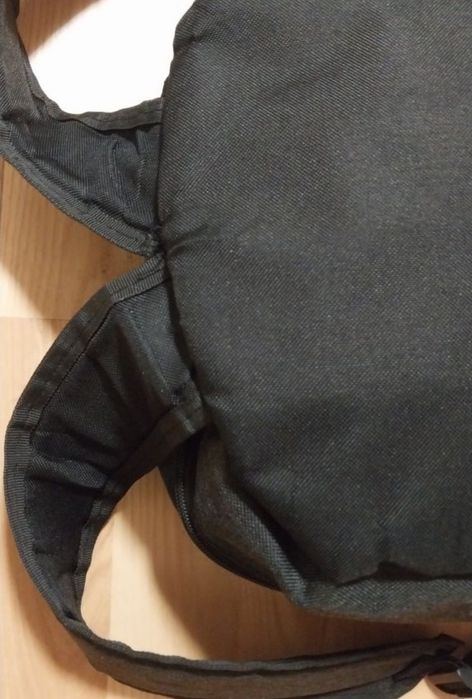 Продам рюкзак  в отличном состоянии  Reebok  темно серый