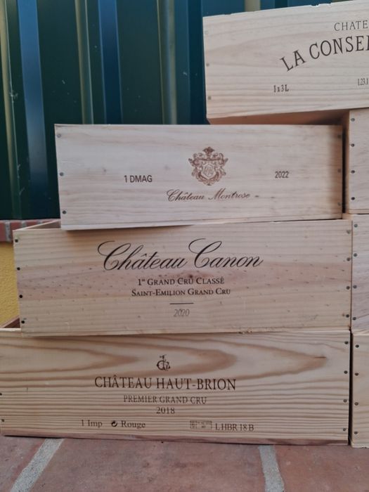 Caixas de vinho em madeira