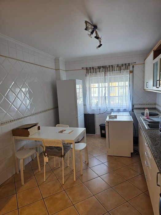 Apartamento T2 c/Arrecadação e Lugar de Garagem