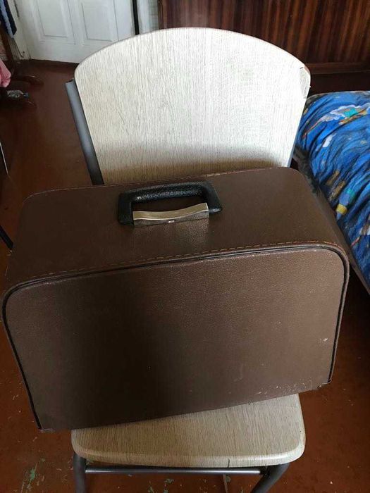 Продам швейну машинку RADOM