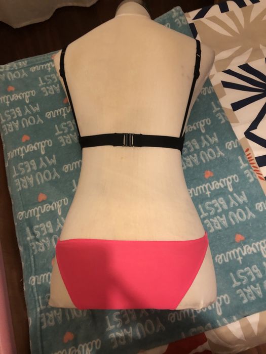 Bikini preto e rosa